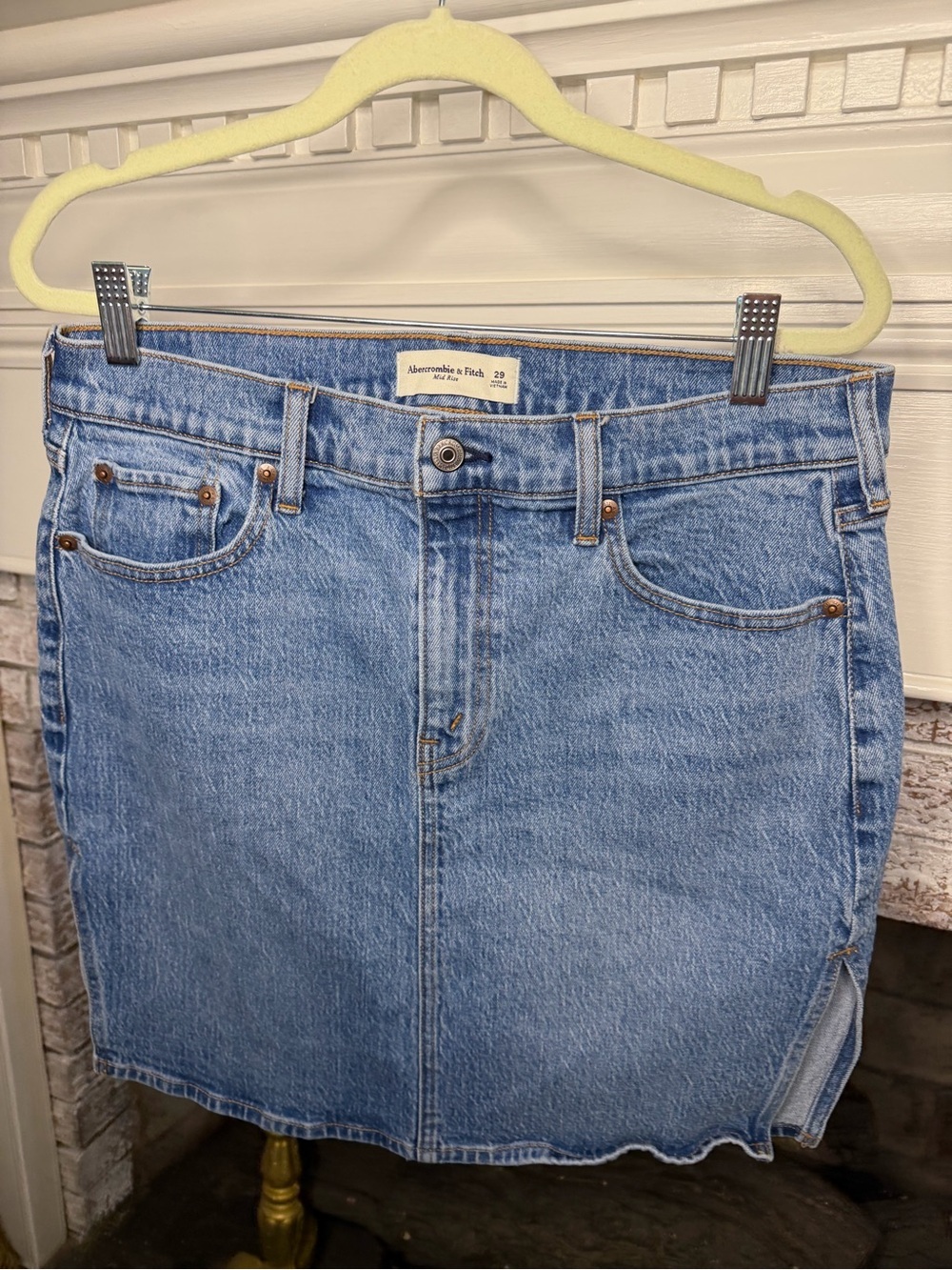 Abercrombie & Fitch mid rise vintage wash Medium Blue Denim Mini Skirt